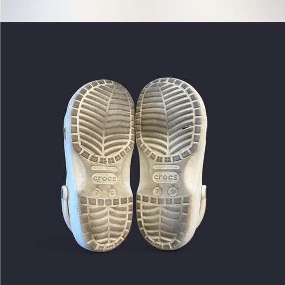 Classic CROCS, White, Women’s size 9/Men’s size 7 - Picture 3 of 6